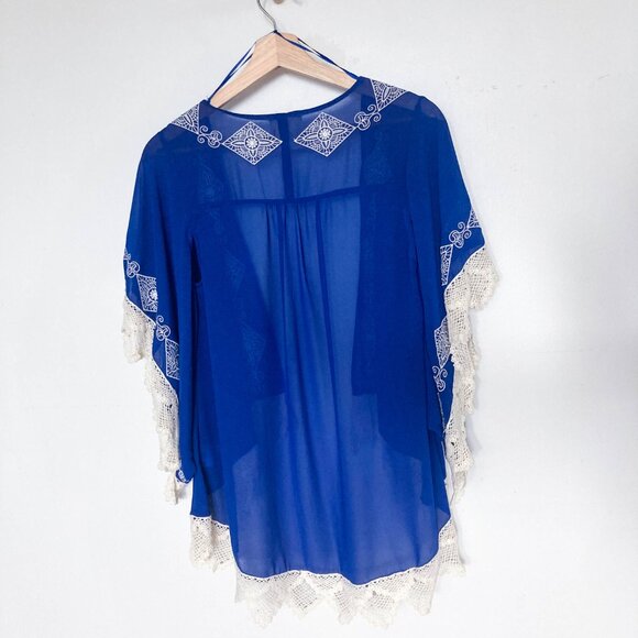 Blue and White Lace Kimono styled Tunic - Picture 9 of 16